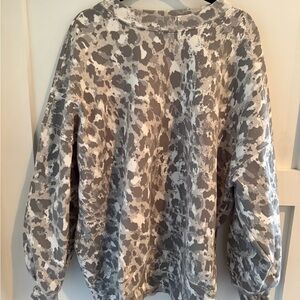 Abercrombie & Fitch Gray and White Sweatshirt